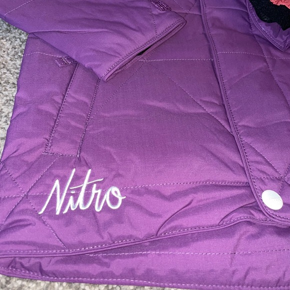 Brand New w/tags Girls Nitro jacket - Picture 2 of 10